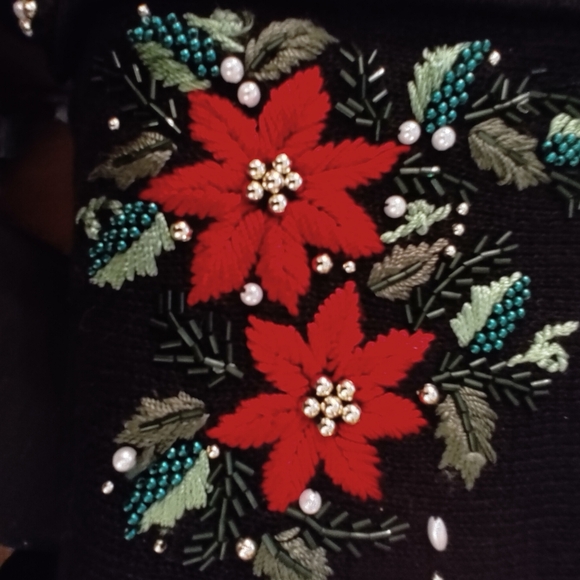 Woman's Christmas Cardigan Victoria Jones Embroidered Poinsettia Beads Pearls XL - Picture 5 of 7